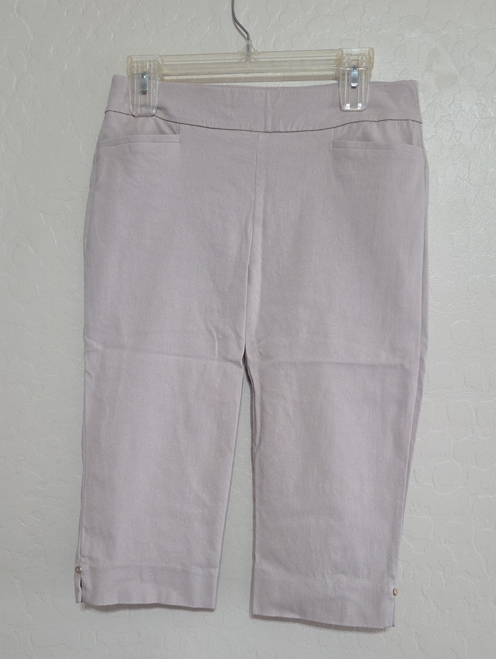 Chico's Light Tan Crop Capris